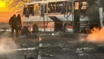 Dronët rusë godasin autobusin në Ukrainë, humbin jetën 12 persona