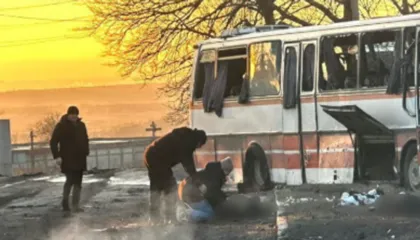 Droni rus godet një autobus në Ukrainë, humbin jetën 15 persona