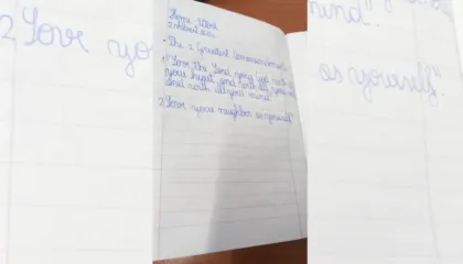 ”Duaje Perëndinë tënde me gjithë zemër”, ja çfarë detyrash shtëpie i jepte profesori nxënësve