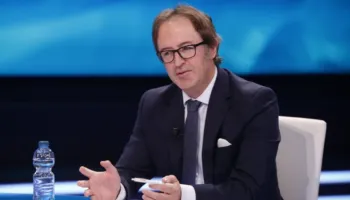 “Duhet ta frenojmë këtë njeri”/ Alizoti reagon ashpër: Arroganca e Ramës në rangje psiqike