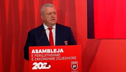 Duka merr mandatin e shtatë, votë unanime për kreun e FSHF, vetëm një i “djegur” në komitetin ekzekutiv