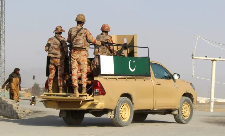 “Durimit i erdhi fundi!”, Pakistani i shpall luftë Afganistanit, sulme e shpërthime me dhjetëra viktima