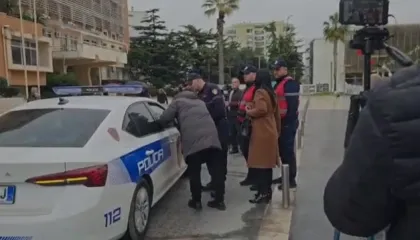 Durrës/ Protestuan për mbrojten e banesave kundër prishjes, 3 banorë merren në polici