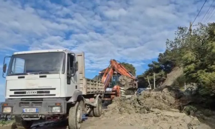 Durrës, rrëshqitjet e dherave bllokojnë aksin Currila–Kallm