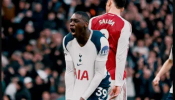 Dy gola të shpejtë në Londër, “paqe” në pjesën e parë në derbin Tottenham-Arsenal (video)