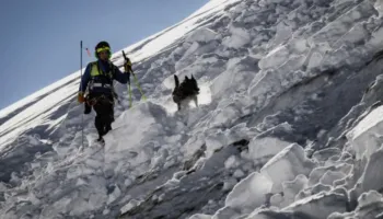 Dy skiatorë humbin jetën nga orteku në Alpet Franceze, shpëtojnë dy të tjerë që ishin pjesë e grupit