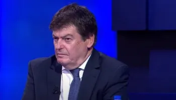 E akuzoi se u pasurua duke përdorur PD, Topi i përgjigjet Berishës: E njëjta lojë prej 30 vitesh! S’funksionon më kështu