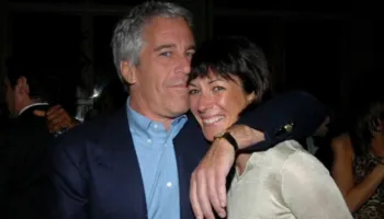 E dënuar si bashkëpunëtore e Epstein, Maxwell “kyç” gojën, refuzon t’u përgjigjet pyetjeve në Kongres
