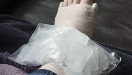 E keni ditur gabim! Pse nuk duhet vendosur asnjëherë akull aty ku jeni lënduar