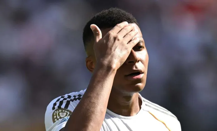 E ofendoi arbitrin me fjalën “klloun”, asnjë sanksion për Mbappe në horizont