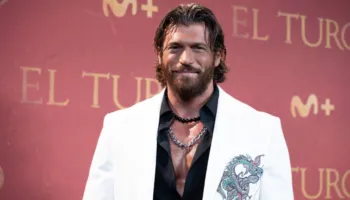 E papritur në Sanremo! Can Yaman bashkëprezanton, sytë nga Eurovision 2026