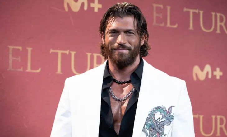 E papritur në Sanremo! Can Yaman bashkëprezanton, sytë nga Eurovision 2026