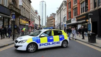 E rëndë në Angli, vritet me thikë 22-vjeçari shqiptar! Autorë të ngjarjes dyshohen dy vajza dhe një djalë