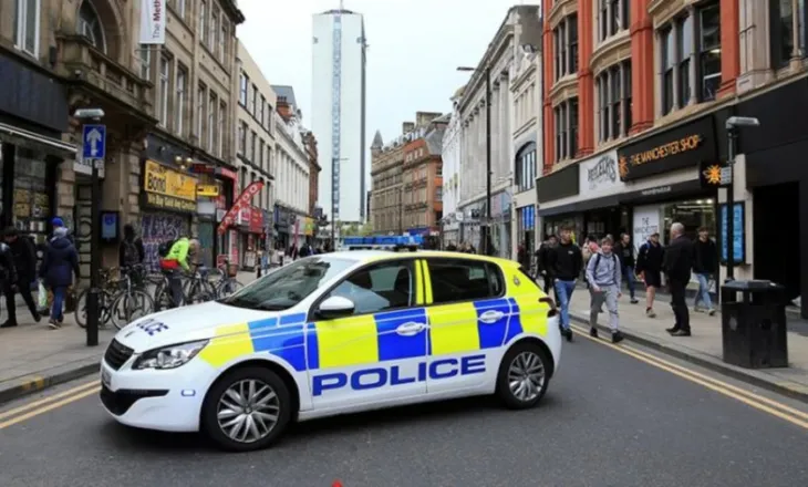 E rëndë në Angli, vritet me thikë 22-vjeçari shqiptar! Autorë të ngjarjes dyshohen dy vajza dhe një djalë