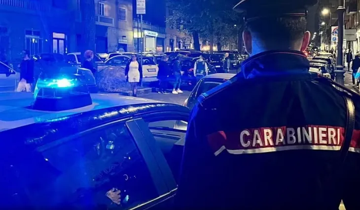 E rëndë në Itali, 58-vjeçari vret nënën dhe e fsheh trupin në pyll