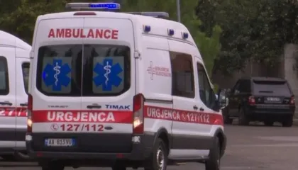 E rëndë! Po riparonte makinën në servis, humb jetën 23-vjeçari në Librazhd