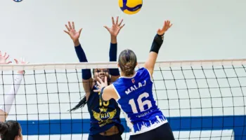 Edhe femrat e Tiranës kualifikim me “golden set”, sfidojnë Pogradecin në finalen e Kupës së Shqipërisë