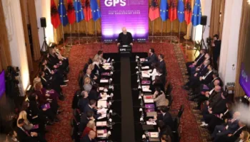 Edi Rama: Gjyqësori nuk duhet të gjymtojë pavarësinë e dy pushteteve të tjera