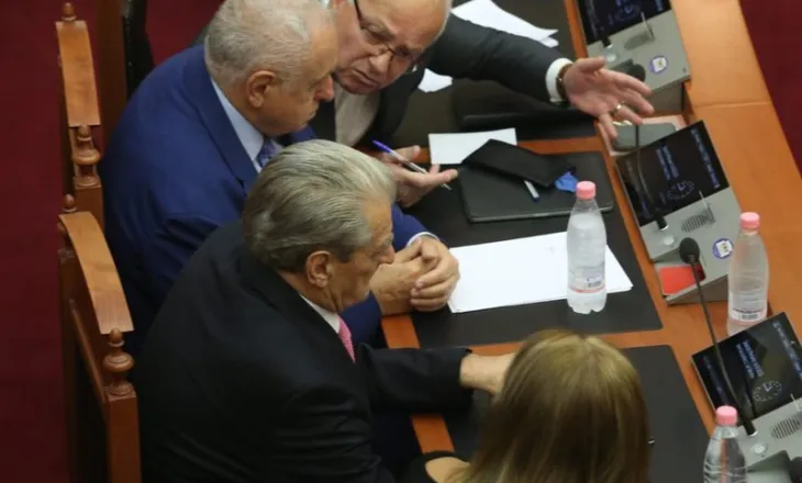 Edmond Spaho tregon situatën e rëndë brenda PD: Po të flasësh, të ndërpritet karriera politike! Partia më e dobët se kurrë