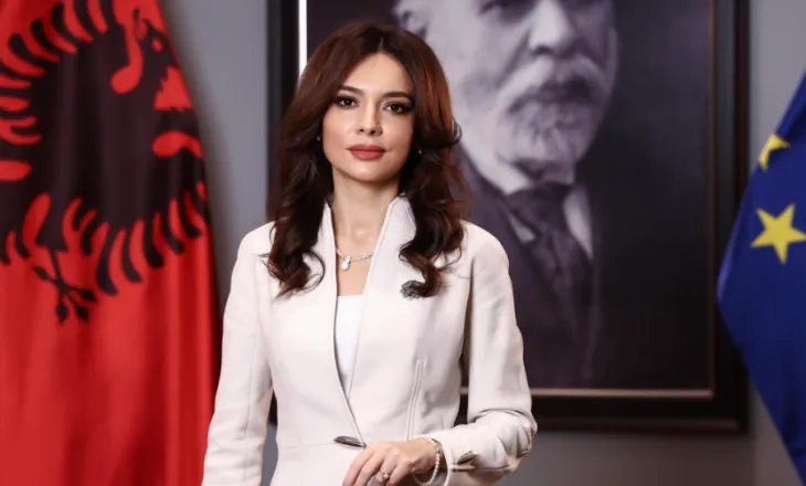 Elisa Spiropali reagon për shkarkimin nga Rama: Dje përfundoi një detyrë, por jo një rrugëtim