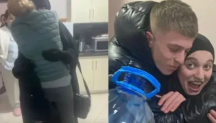 Emocionuese/ Eva Dumani, përqafimi i parë me nënën dhe vëllanë pas ardhjes nga Siria