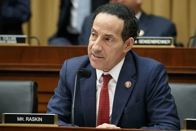 “Emri i Trump përmendet mbi 1 milion herë në dosjet e Epstein”, Raskin rrëzon pretendimet e Presidentit amerikan për miqësinë e prishur