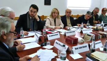 “Enciklopedia shqiptare”, redaksia qëndrore Tiranë-Prishtinë miraton fjalësin përfundimtar të projektit dhe…