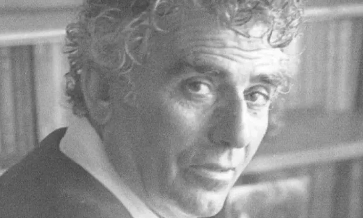 Ernest Heminguej – Petro Markos: Shkrimtari që e do njeriun dhe vdes për të, shkruan mirë!