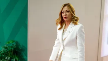 “Evropa ka nevojë të forcojë marrëdhëniet me SHBA”/ Meloni nga Afrika: Nuk ndaj të njëjtat mendime si Merz për MAGA-n