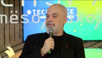 “Fatkeqësi që emri i AKSHI-t të njolloset”, Rama: Më dhemb çdo goditje e padrejtë që i bëhet këtij institucioni. Në mjegull e dini sa ujqër dhe minj ka Shqipëria