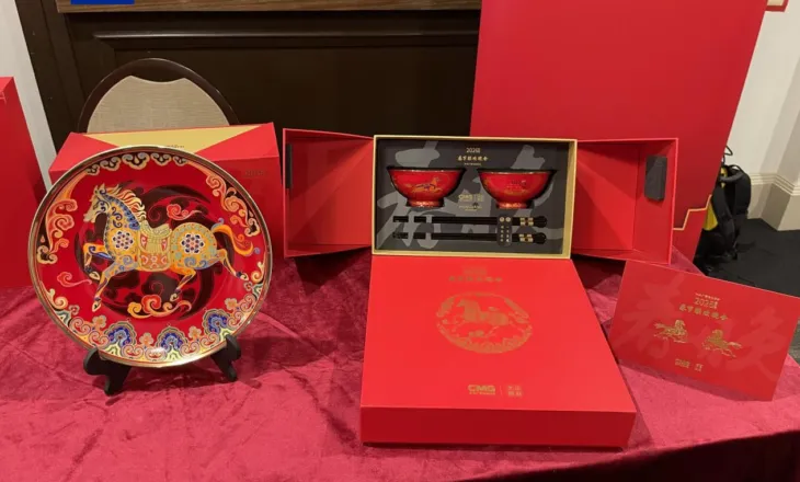 Festa e pranverës, një dritare për botën e jashtme