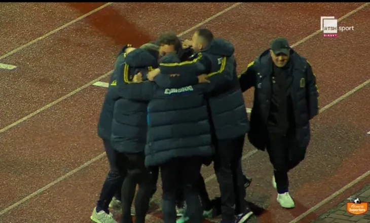 Festë e madhe te Elbasani! Fitojnë me përmbysje ndaj Teutës, nuk i ndahen Vllaznisë