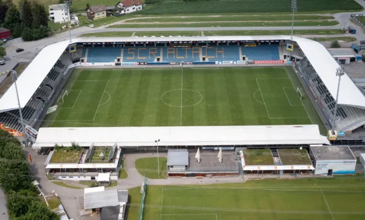 Filmonte vajzat e ekipit në dhomat e zhveshjes, arrestohet zyrtari i klubit të njohur austriak