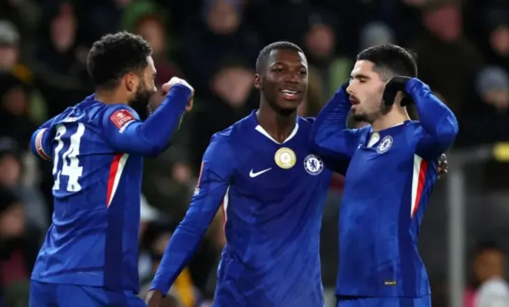 Fitore me peshë e Chelsea, “Blutë” e Londrës mundin ish-ekipin e Rosenior dhe kalojnë në raundin tjetër të FA Cup
