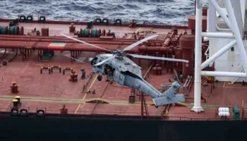 Forcat amerikane sekuestrojnë anijen cisternë me flamur panamez në detin Indian, dyshohet se kishte lidhje me iranin dhe Rusinë   