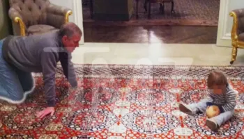 FOTO/ Del në dosjet e pedofilit Epstein! Dalin pamjet ku Prince Andrew luan me një fëmijë