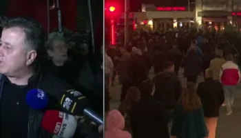 FOTO/ Digjen koshat në qendër të Tiranës, Flamur Noka: Skenari i tyre nuk na ndalon, ne jemi në marshim