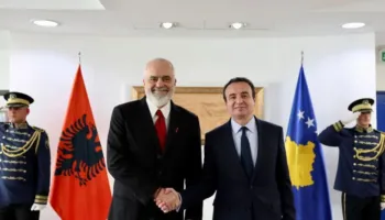 FOTO/ Kryeministri Rama uron Pavarësinë e Kosovës: Keqardhje që s’mund të jem në manifestimin për ish-krerët e UÇK-së