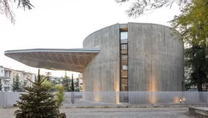 FOTO/ Mozaiku i Tiranës emërohet për çmimin “Ndërtesa e Vitit 2026”, nga revista prestigjioze e arkitekturës