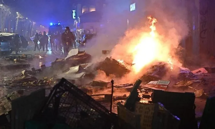 FOTO / Përleshje në Torino, dhjetëra të plagosur dhe arrestime, Meloni mbledh Qeverinë