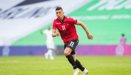 FOTO/ Të fiksuar pas shqiptarëve, Trabzonspor hidhet në sulm për Uzunin