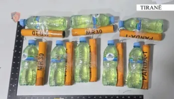 FOTOLAJM / Molotovë me shishe plastike dhe kapsolla, çfarë iu kap militantëve të Berishës