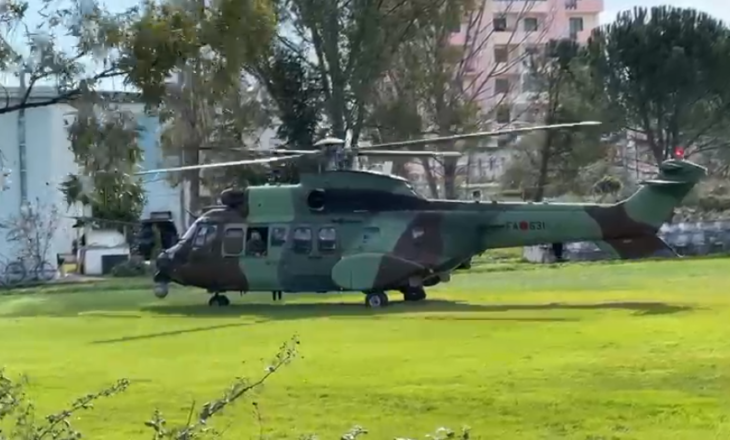 FOTOLAJM / Pasi vizitoi Korçën, Rama mbërrin me helikopter në Vlorë