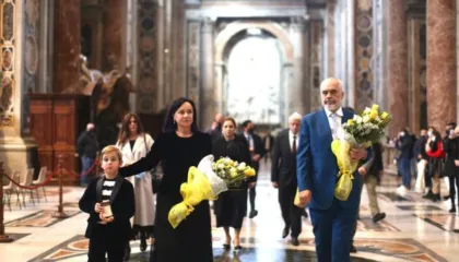 FOTOLAJM / Rama vizitë në Vatikan, pritet nga Papa Leoni XIV