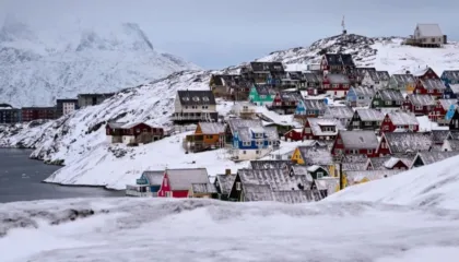 Franca bëhet vendi i parë i BE-së që hap konsullatë në Grenlandë