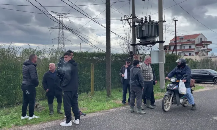 Fshati Barbullojë i Lezhës furnizohet me linja të ndërtuara privatisht, banorët: Po na digjen pajisjet