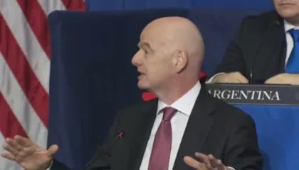 “Futbolli është gjuha universale e gjithë botës”/ Infantino në Bordin e Paqes: Jo vetëm shtëpitë e shkollat, por të rikthejmë besimin te njerëzit