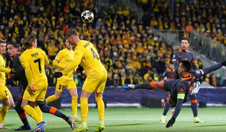 Fytyrë e qetë dhe buzëqeshje. Lautaro në versionin baba, në pritje të testeve mjekësore