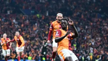 Galatasaray “makthi” i Juventusit. Bardhezinjtë “tradhtohen” nga mbrojtja, përmbysje e çmendur e turqve (video)