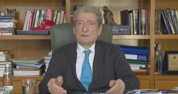 Gaz lotsjellës te PD-ja, Berisha me tone të ashpra: Do të sulmojmë selitë e PS në të gjithë vendin!